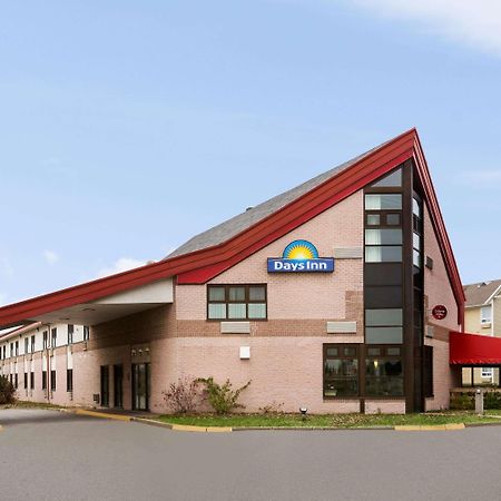 Days Inn By Wyndham Trois-Rivieres Exterior photo